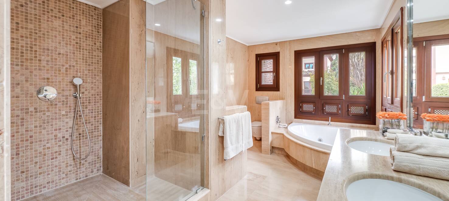Exclusive Villa in the Heart of Golden Mile