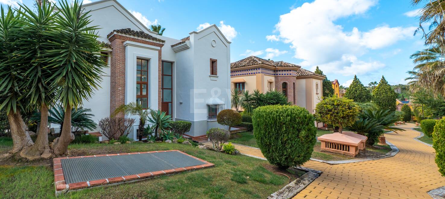 Exclusive Villa in the Heart of Golden Mile
