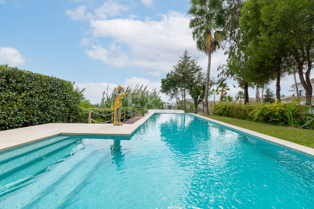 Fantastisk modern villa i Paraiso Alto med havsutsikt