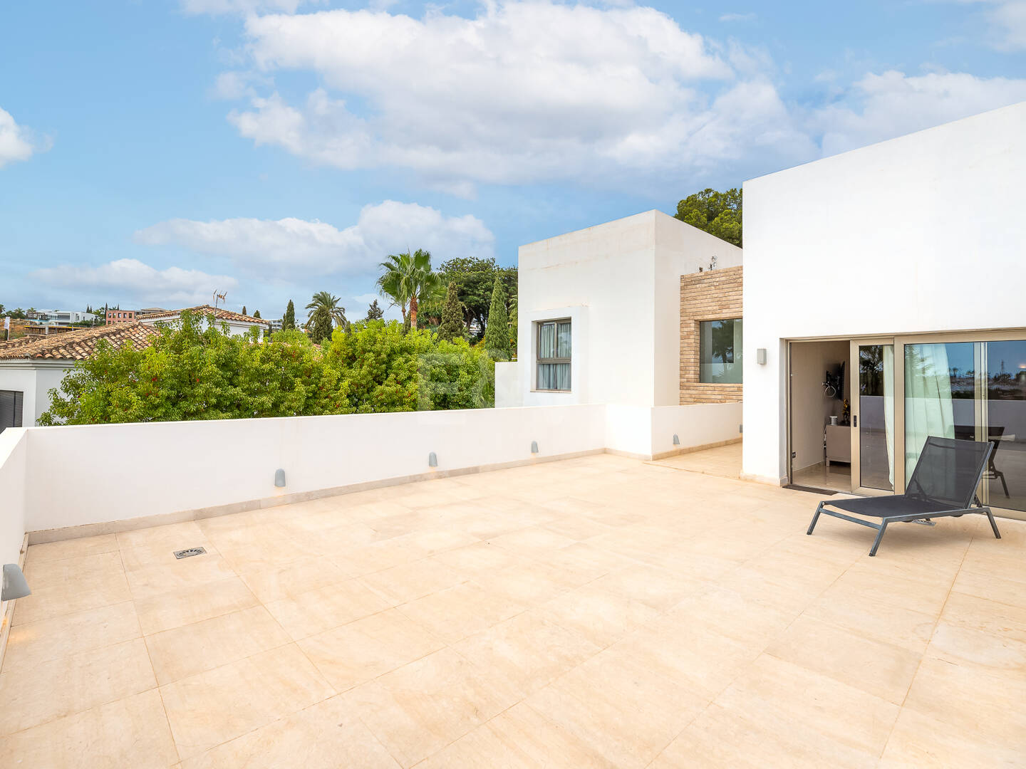 Fantastisk modern villa i Paraiso Alto med havsutsikt