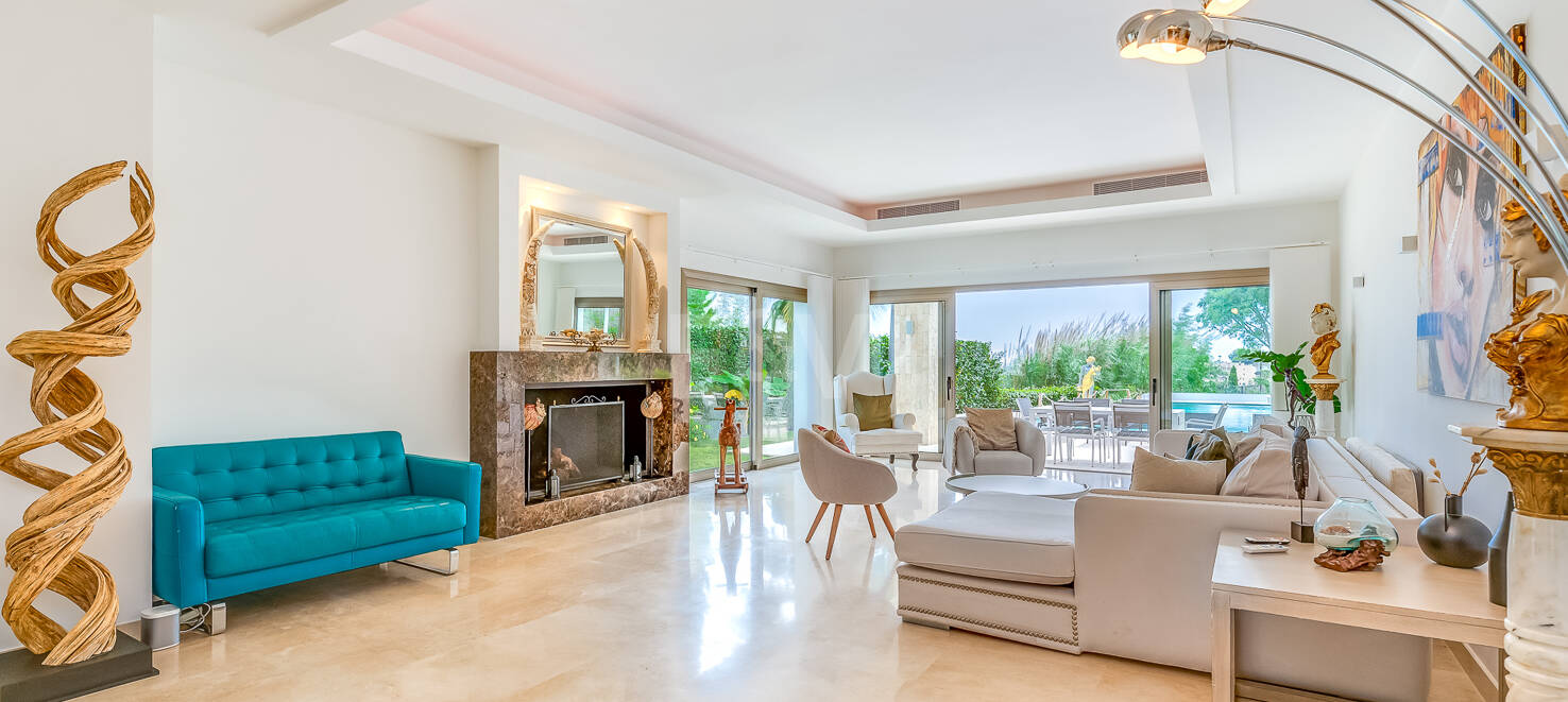 Stunning modern Villa in Paraiso Alto with Sea Views