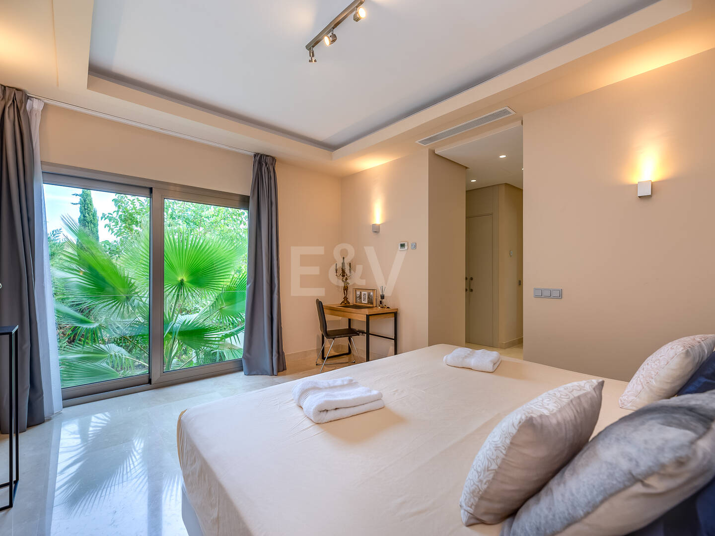 Fantastisk modern villa i Paraiso Alto med havsutsikt