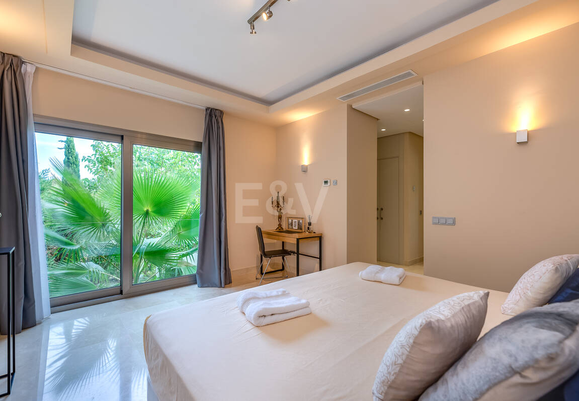 Fantastisk modern villa i Paraiso Alto med havsutsikt