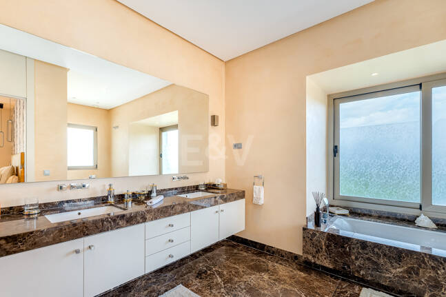 Fantastisk modern villa i Paraiso Alto med havsutsikt