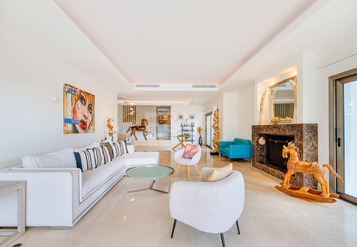 Fantastisk modern villa i Paraiso Alto med havsutsikt