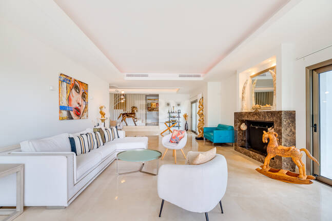 Fantastisk modern villa i Paraiso Alto med havsutsikt