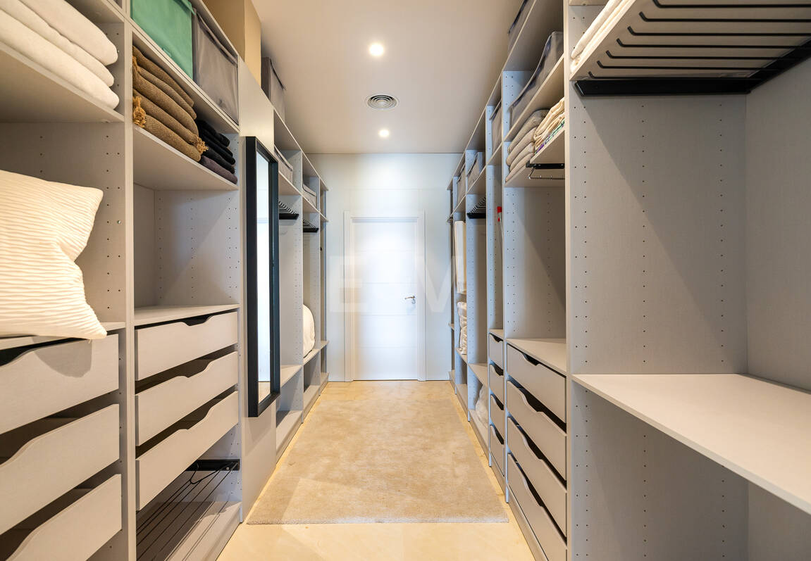 Fantastisk modern villa i Paraiso Alto med havsutsikt