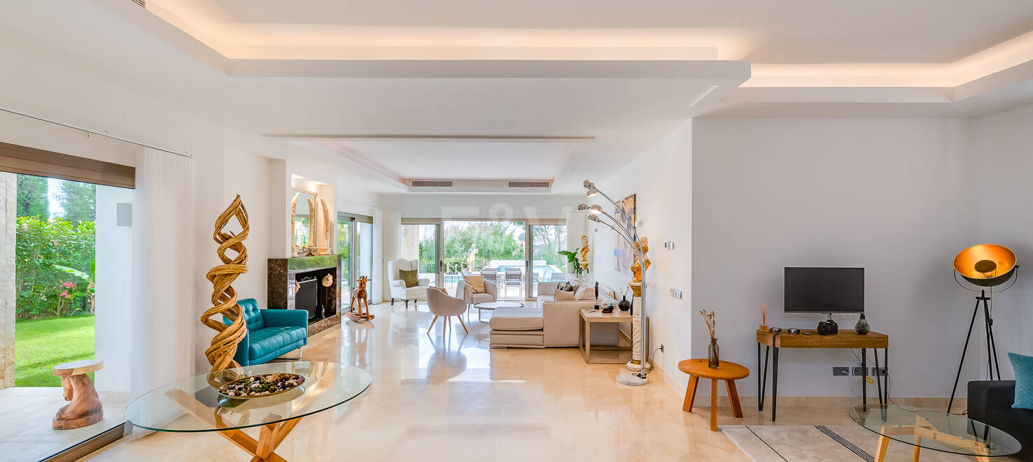 Stunning modern Villa in Paraiso Alto with Sea Views