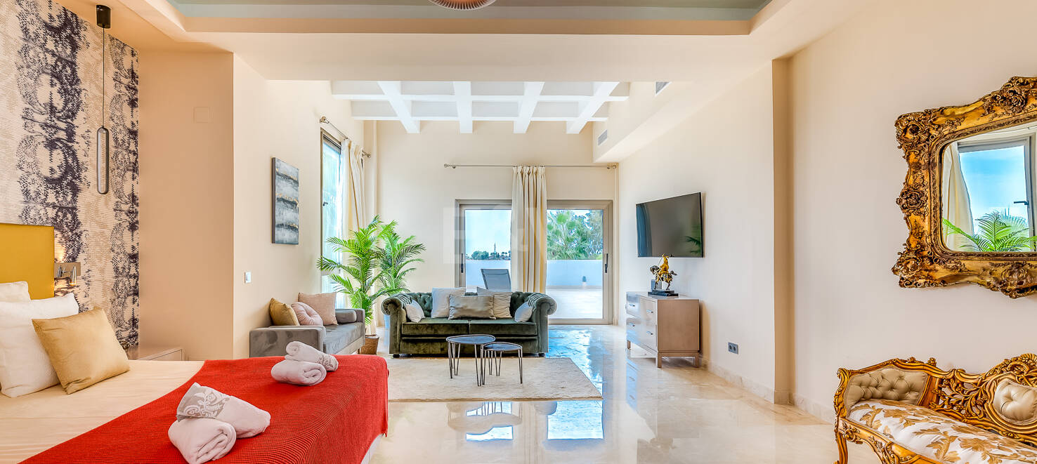 Stunning modern Villa in Paraiso Alto with Sea Views