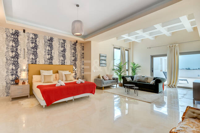 Fantastisk modern villa i Paraiso Alto med havsutsikt