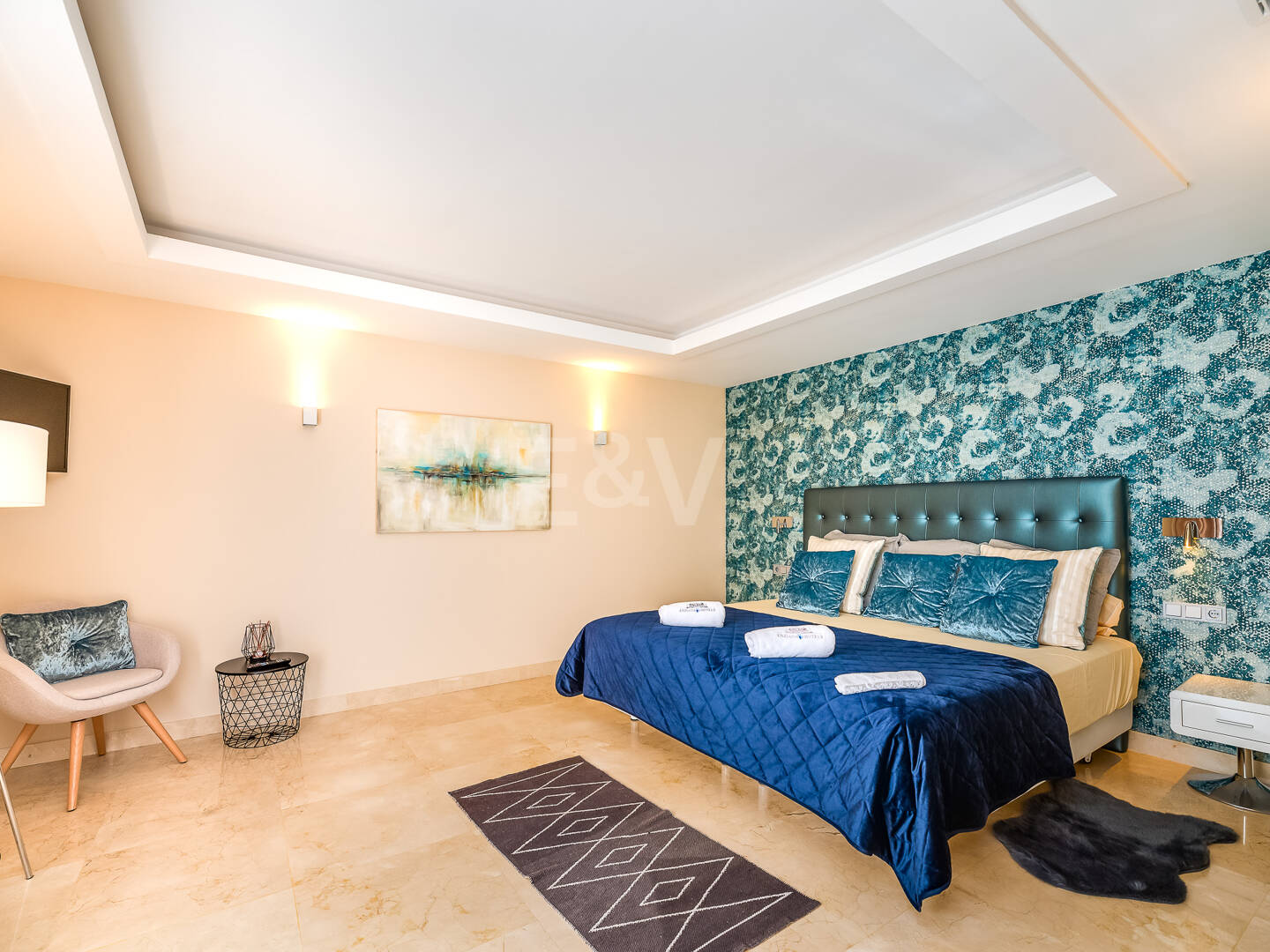 Fantastisk modern villa i Paraiso Alto med havsutsikt