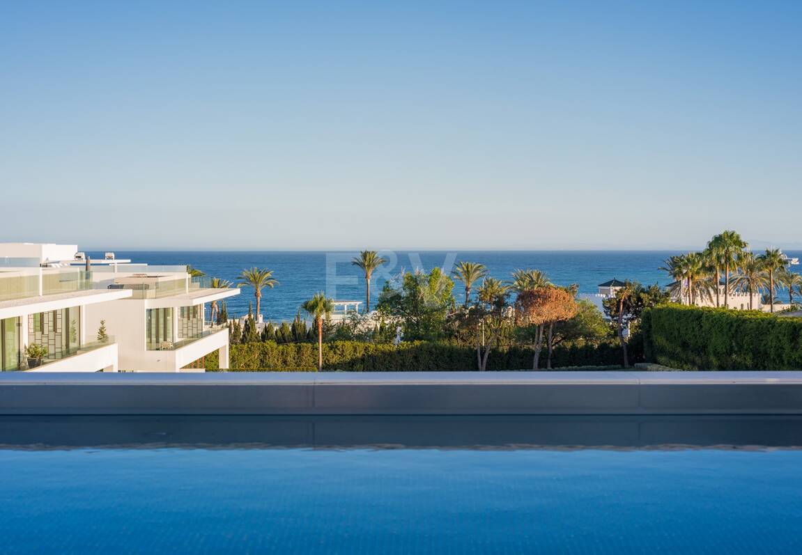 Exklusiva samtida villor på Marbellas gyllene mil