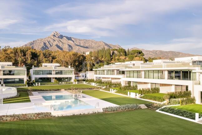 Exklusiva samtida villor på Marbellas gyllene mil