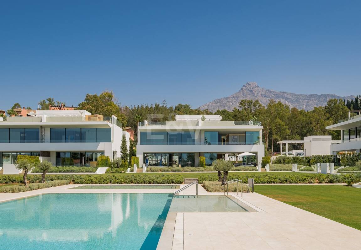 Exklusiva samtida villor på Marbellas gyllene mil