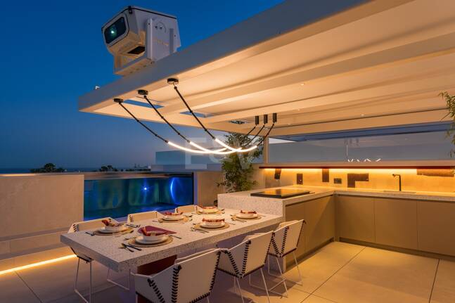 Exklusiva samtida villor på Marbellas gyllene mil