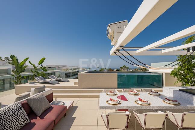 Exklusiva samtida villor på Marbellas gyllene mil