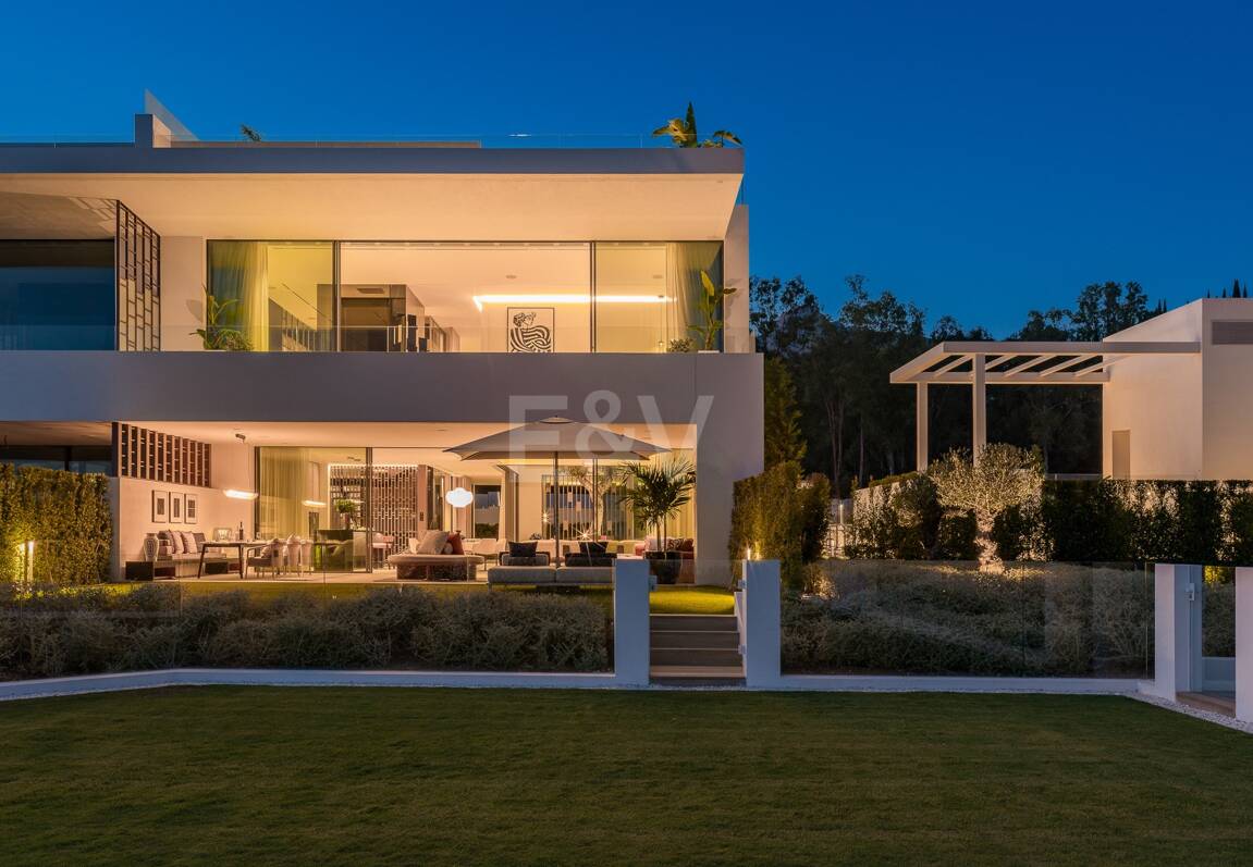 Exklusiva samtida villor på Marbellas gyllene mil