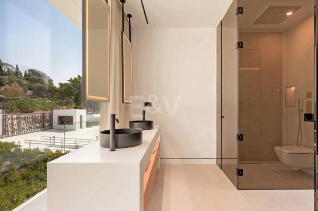 Exklusiva samtida villor på Marbellas gyllene mil