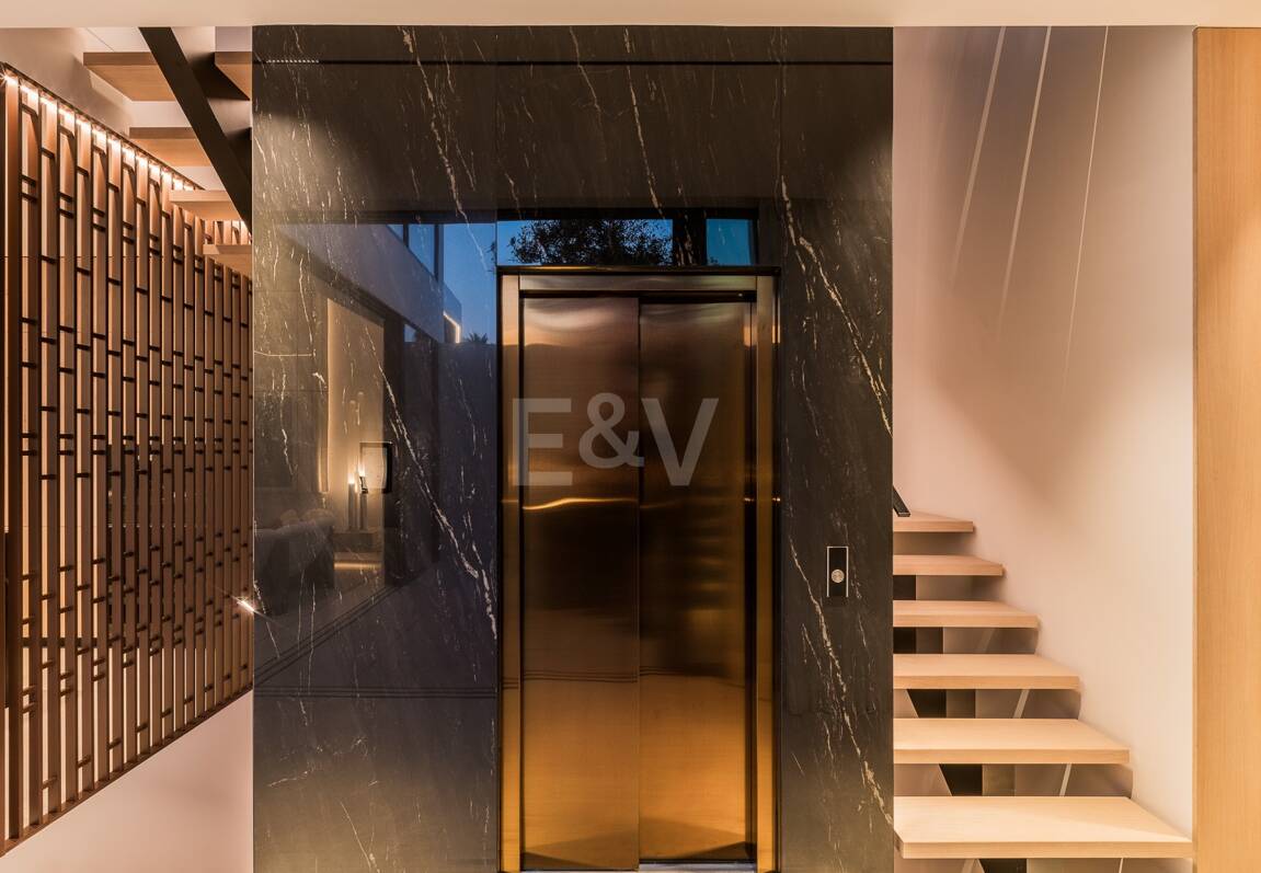 Exklusiva samtida villor på Marbellas gyllene mil