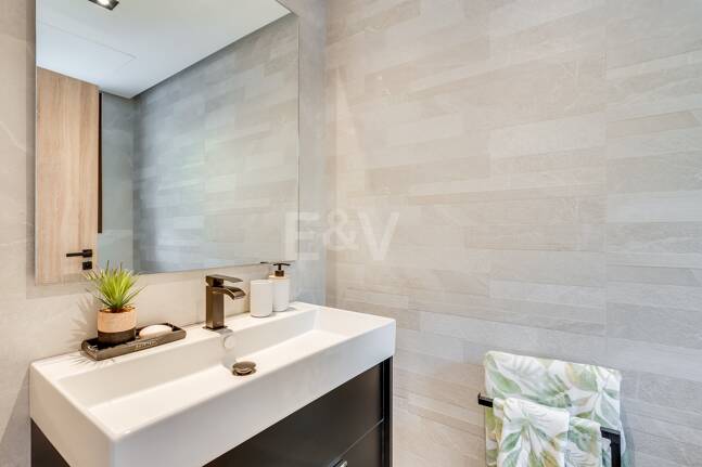 Nowe miasta Off- Plan z widokiem na morze panoramiczne i góry