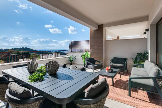 Nowe miasta Off- Plan z widokiem na morze panoramiczne i góry