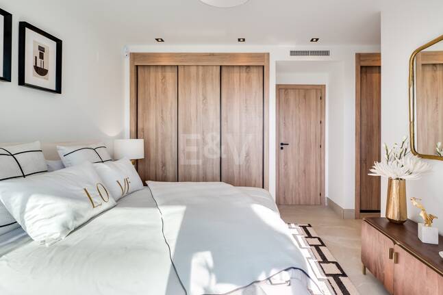 Nowe miasta Off- Plan z widokiem na morze panoramiczne i góry