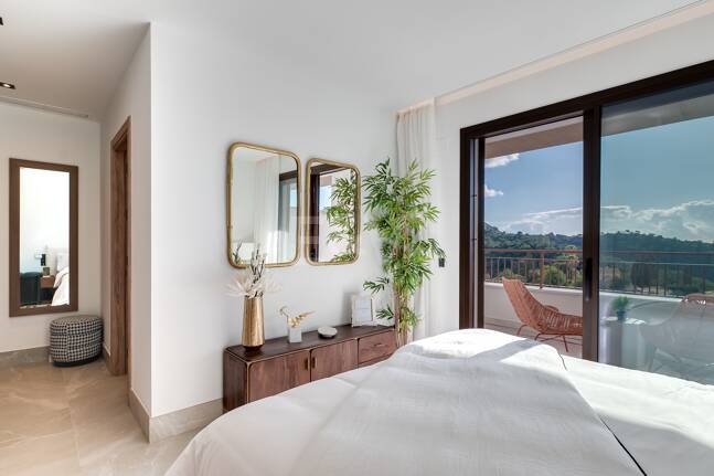 Nowe miasta Off- Plan z widokiem na morze panoramiczne i góry