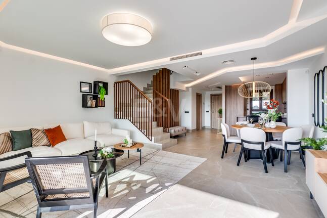 Nowe miasta Off- Plan z widokiem na morze panoramiczne i góry