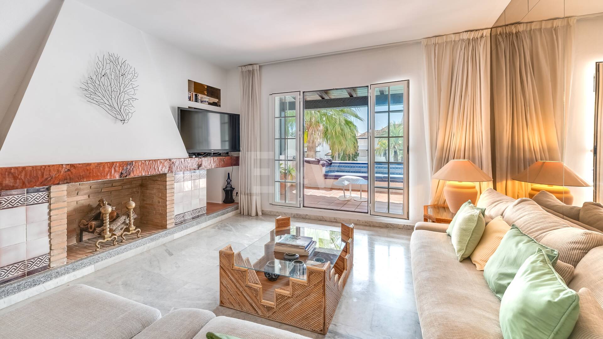 Exclusivo ático en Puente Romano Beach Resort con gran potencial de inversión