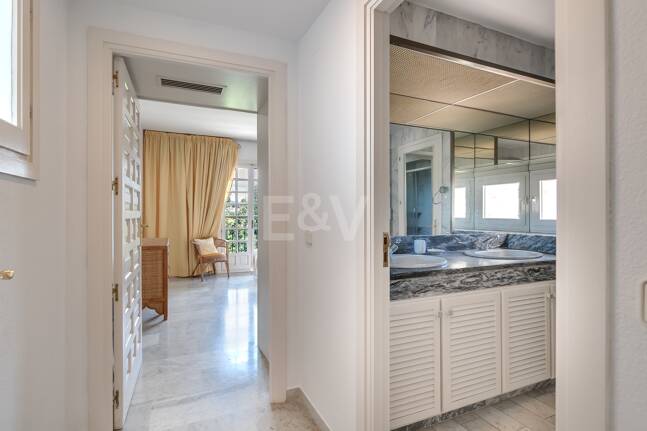 Exklusives Penthouse im Puente Romano Beach Resort mit hohem Investitionspotenzial