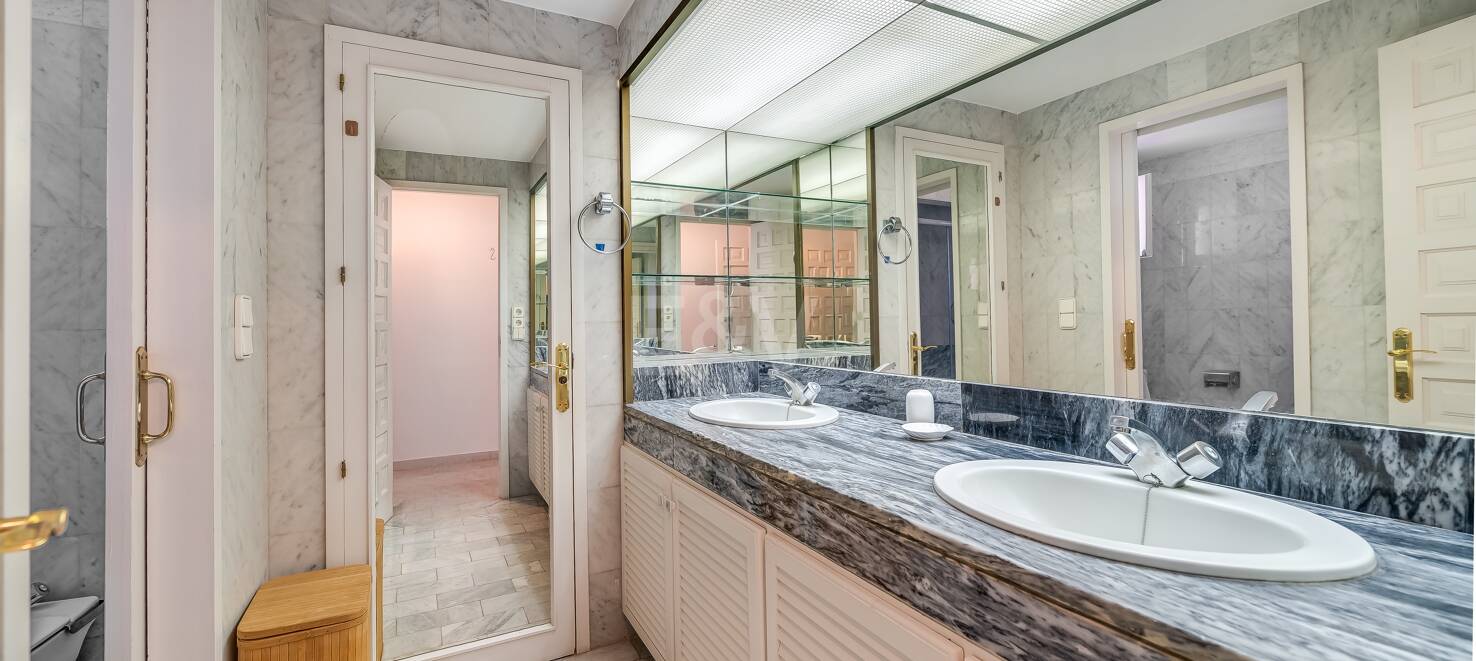 Exceptional penthouse in Puente Romano Beach Resort with incredible investment potential