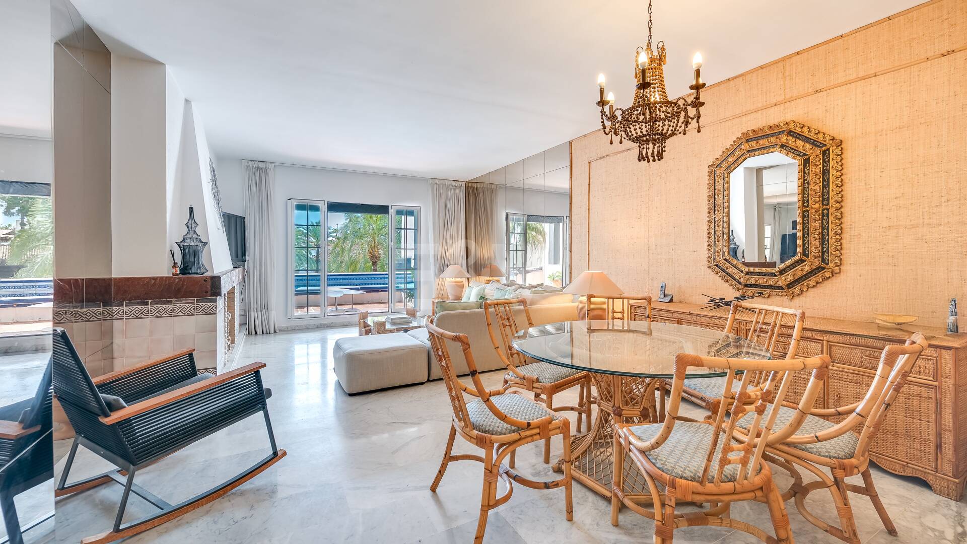 Exclusivo ático en Puente Romano Beach Resort con gran potencial de inversión