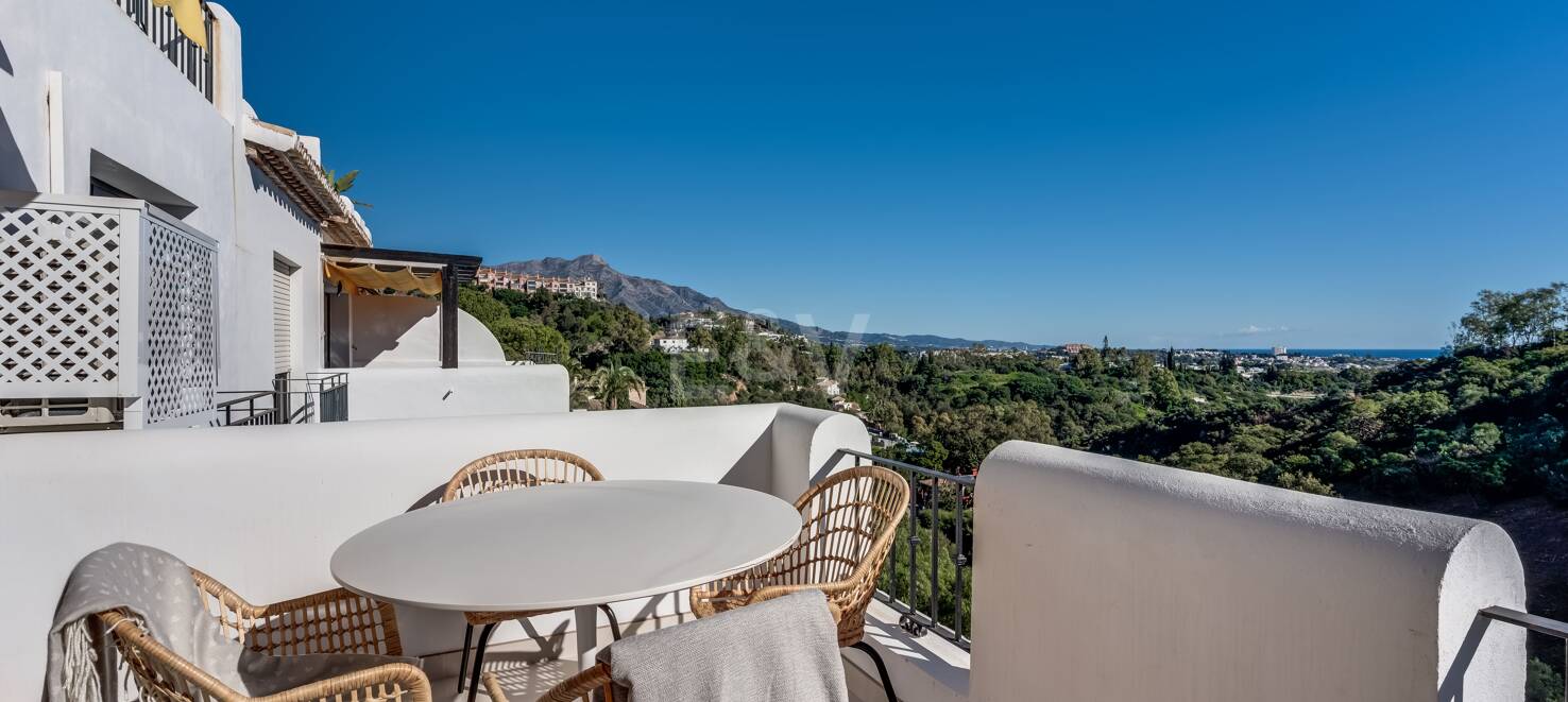 Oszałamiające 3- Apartament w Puerto del Almendro, Benahavis z widokiem na morze
