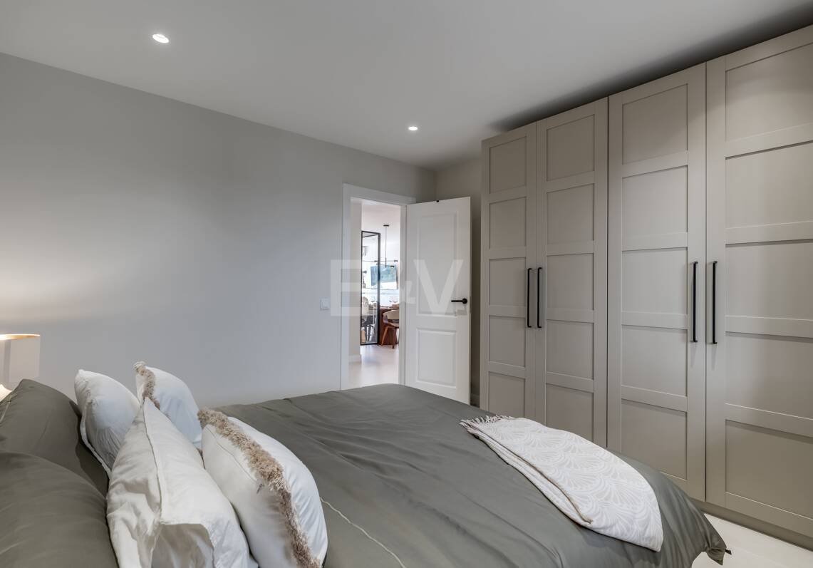 Atemberaubende 3-Zimmer-Wohnung in Puerto del Almendro, Benahavís mit Meerblick