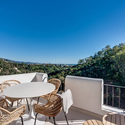 Oszałamiające 3- Apartament w Puerto del Almendro, Benahavis z widokiem na morze