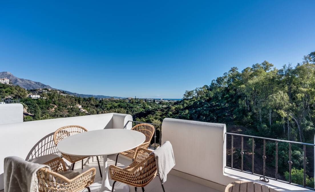 Oszałamiające 3- Apartament w Puerto del Almendro, Benahavis z widokiem na morze
