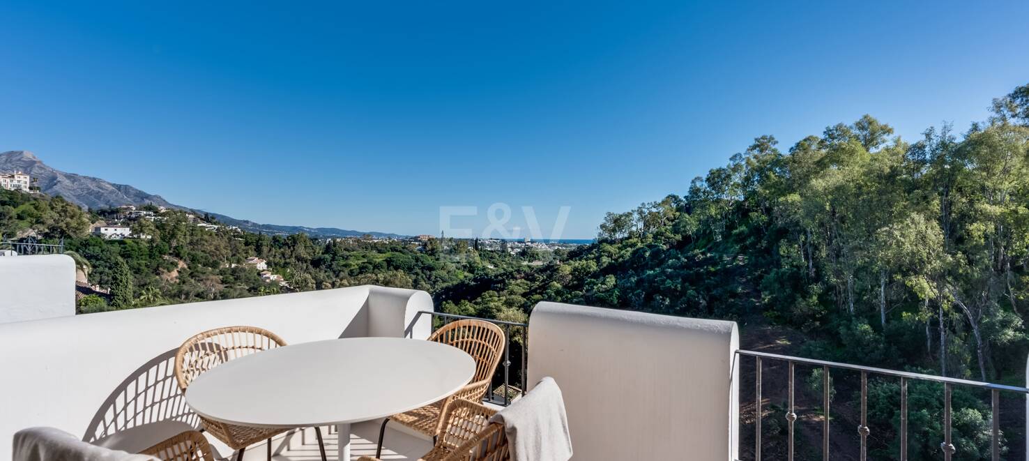 Oszałamiające 3- Apartament w Puerto del Almendro, Benahavis z widokiem na morze