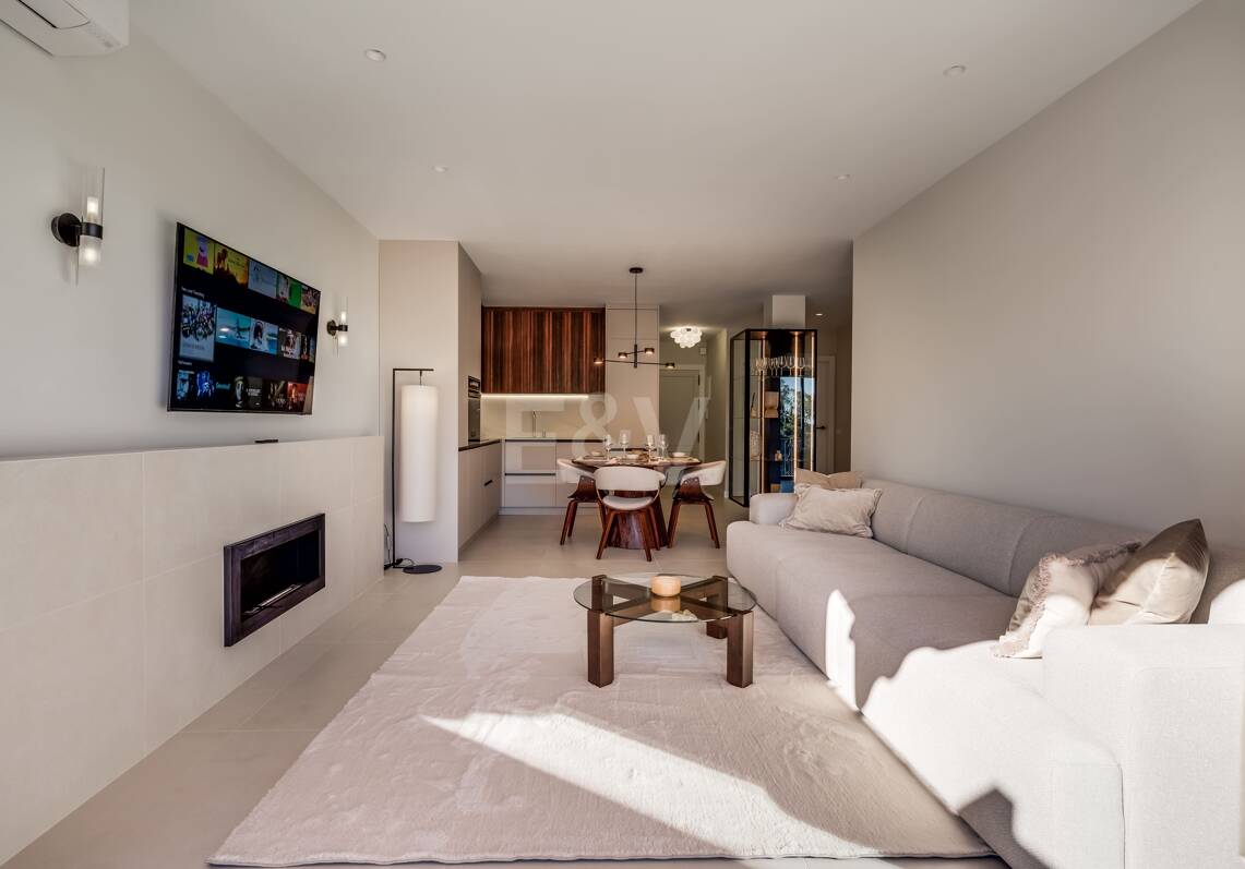 Atemberaubende 3-Zimmer-Wohnung in Puerto del Almendro, Benahavís mit Meerblick