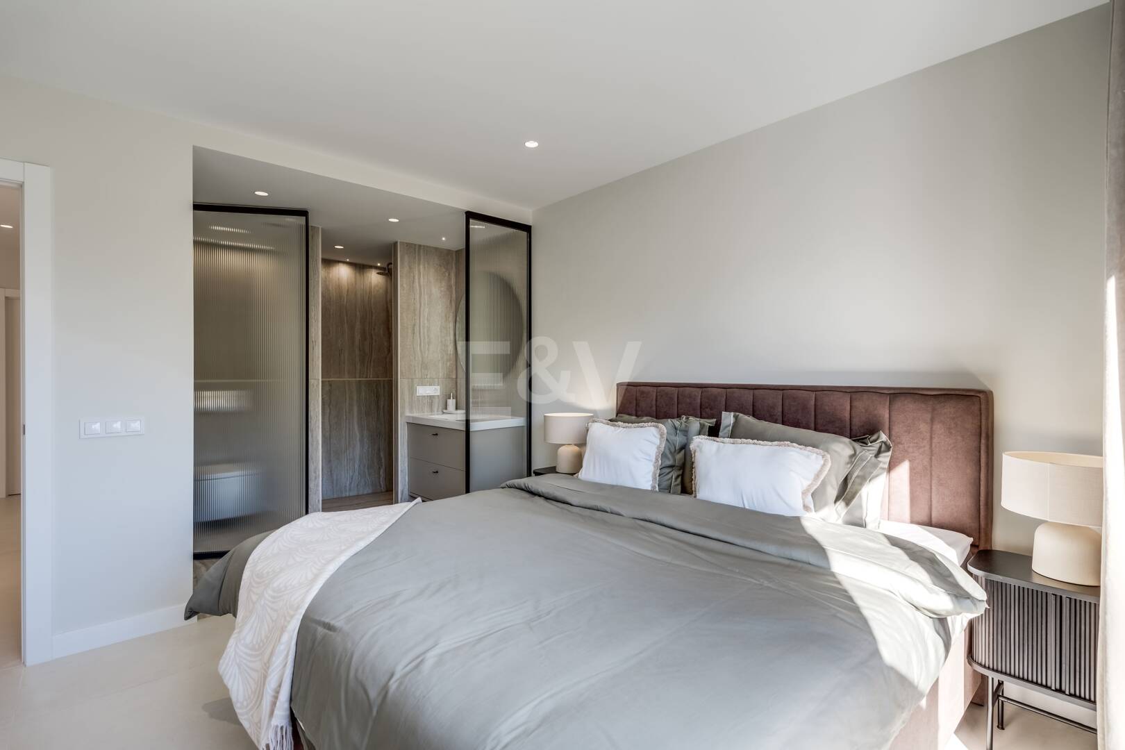 Oszałamiające 3- Apartament w Puerto del Almendro, Benahavis z widokiem na morze