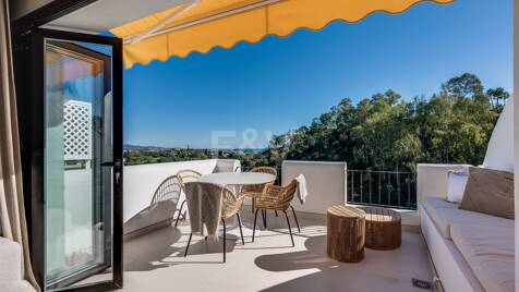 Oszałamiające 3- Apartament w Puerto del Almendro, Benahavis z widokiem na morze