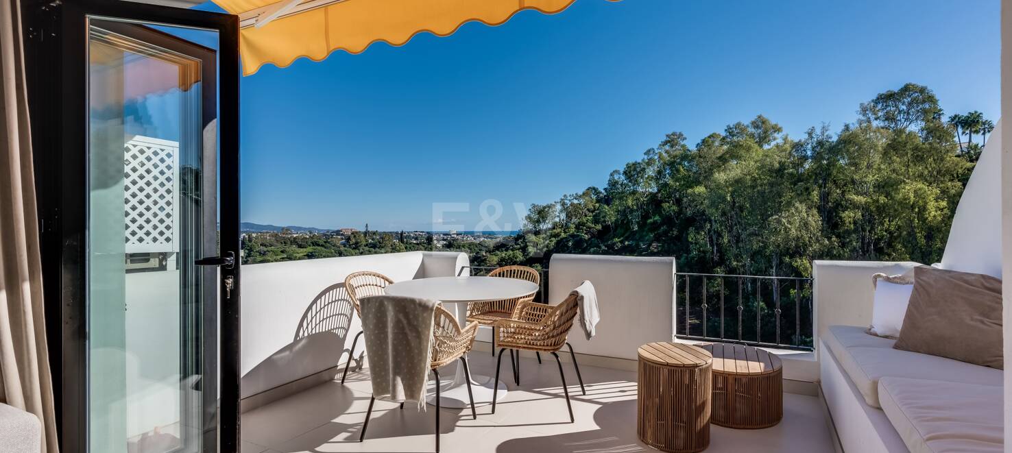 Oszałamiające 3- Apartament w Puerto del Almendro, Benahavis z widokiem na morze