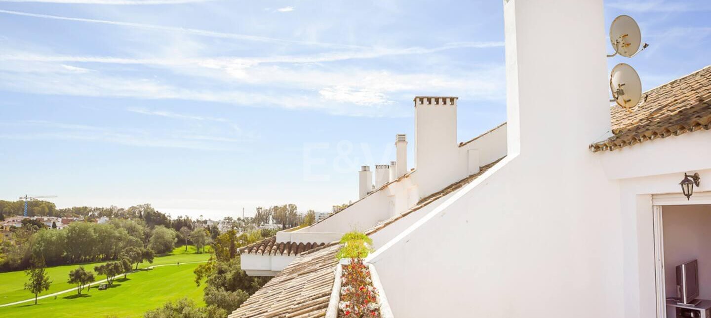 Duplex Penthouse in Guadalmina Baja available for Long Term Rental