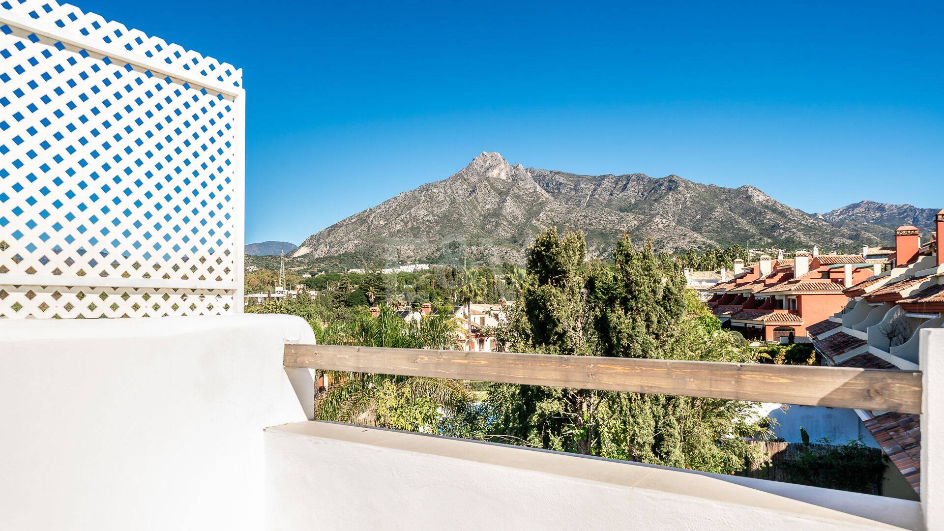 Zeitgenössisches Reihenhaus in Strandnähe in privater Gemeinschaft