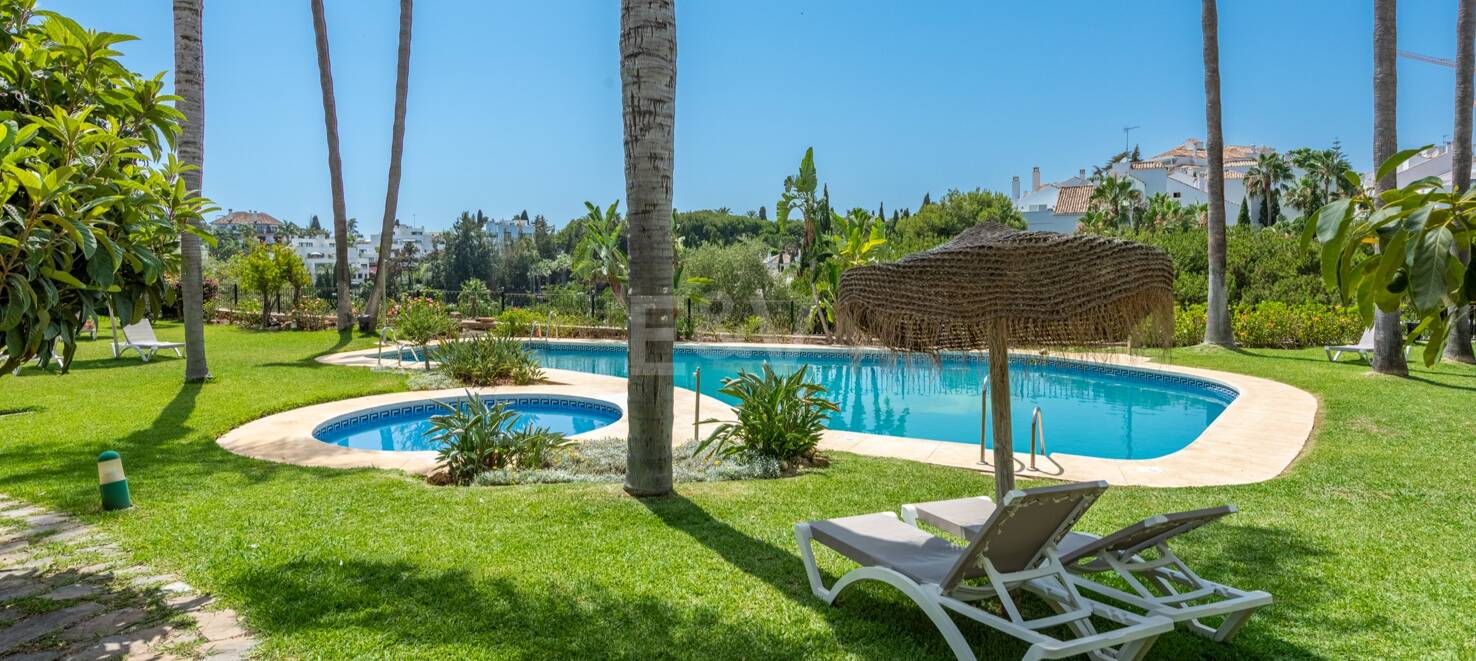 Stylish Townhouse i en gated community i Marbella Golden Mile
