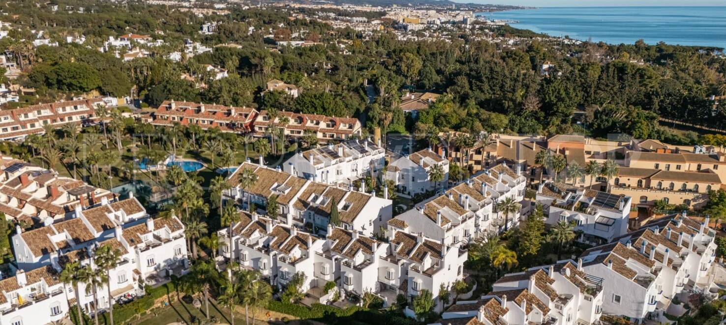 Stylish Townhouse i en gated community i Marbella Golden Mile
