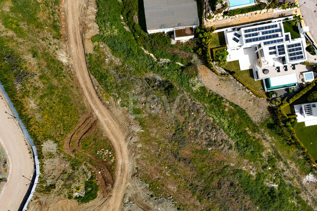 Signature Lamborghini Villa Terrain avec vue sur la côte méditerranéenne