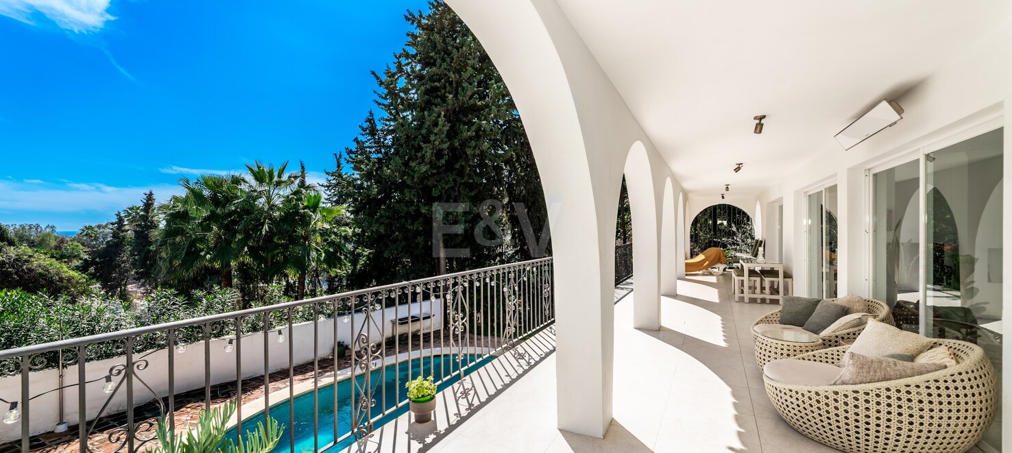 Charming South-Facing Villa with Sea Views in La Carolina