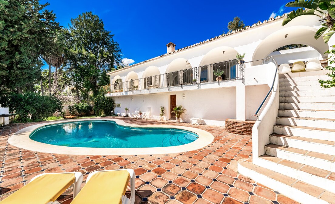 Charming South-Facing Villa with Sea Views in La Carolina