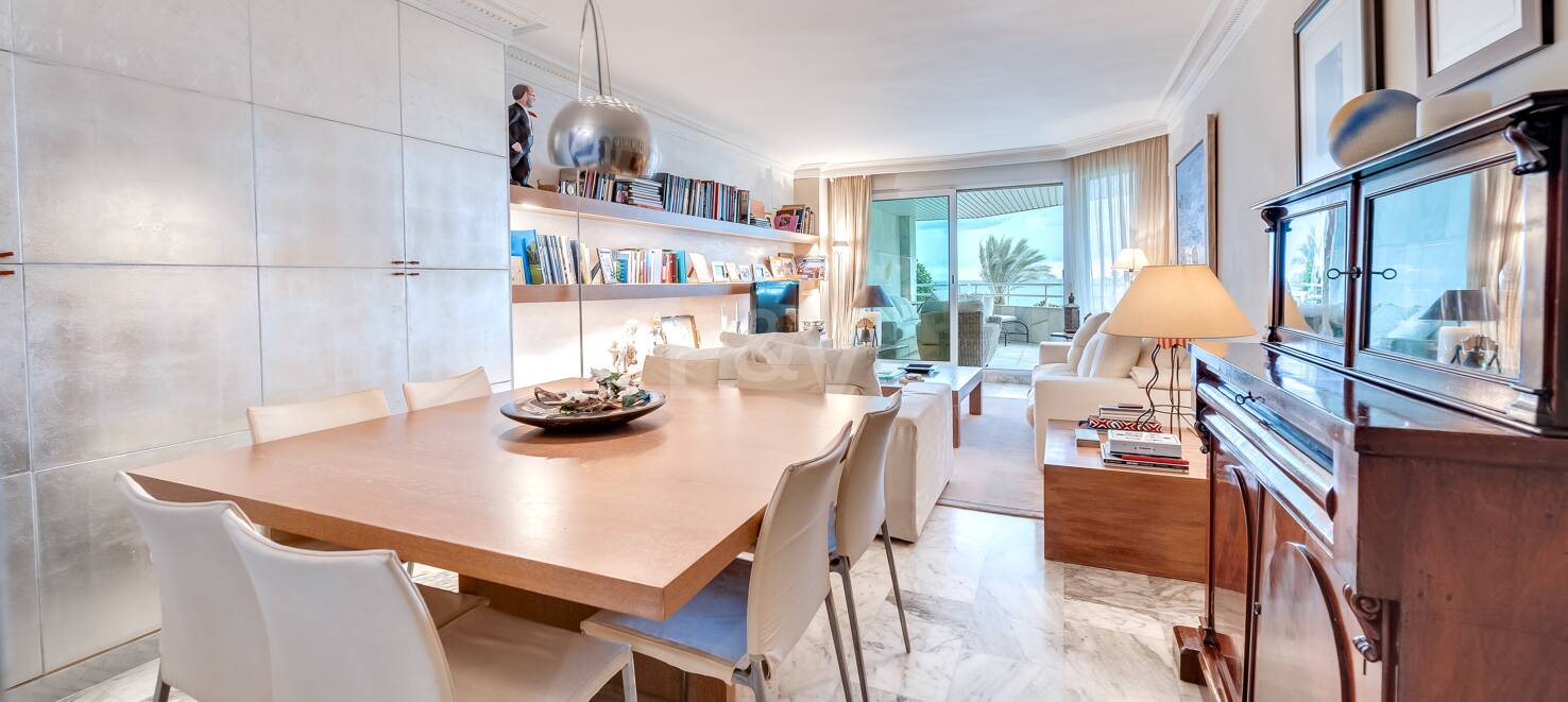 Beachfront Apartment in Playa Esmeralda with breathtaking sea views