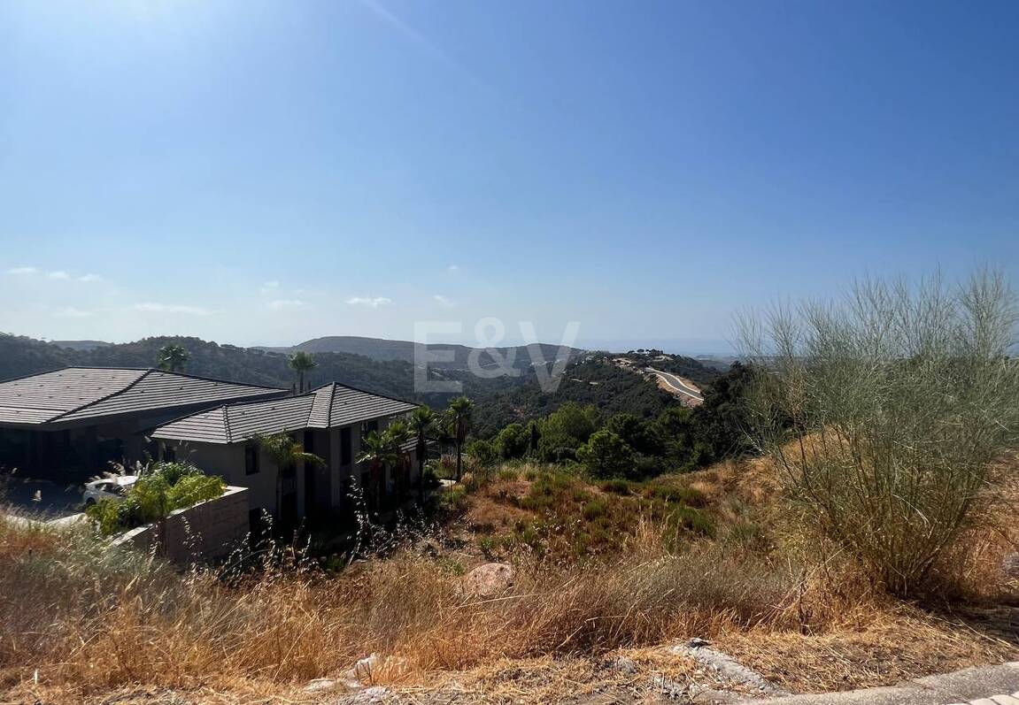 Monte Mayor Plot with Stunning Sea Views and Two Frontages